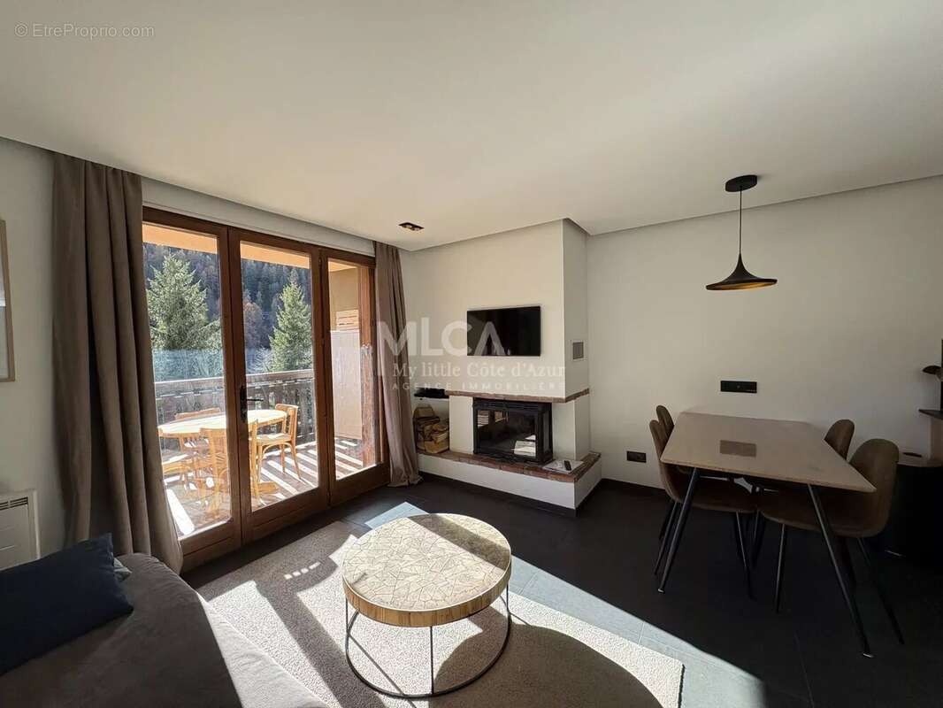 Appartement à SAINT-ETIENNE-DE-TINEE