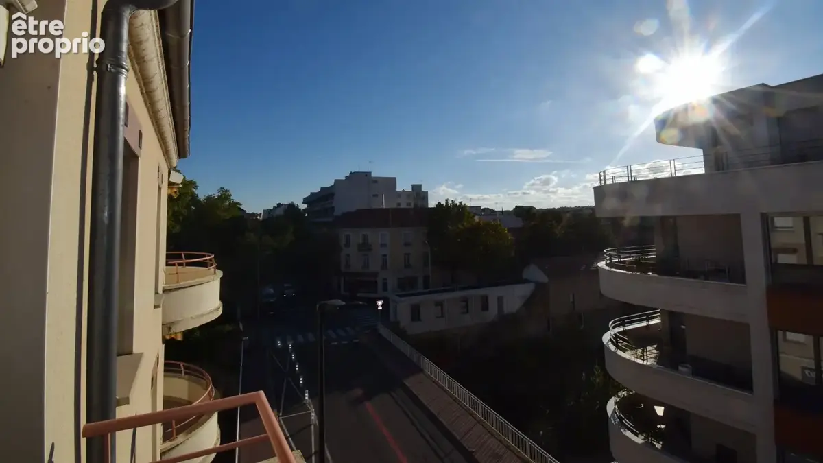 À VENDRE - QUARTIER JEANNE D'ARC - Appartement T5 111,90 m² au dernier étage - photo 6