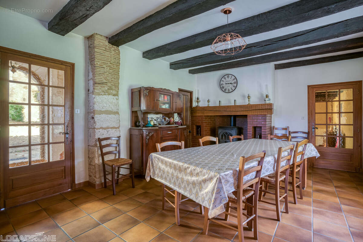 Maison à VILLAMBLARD