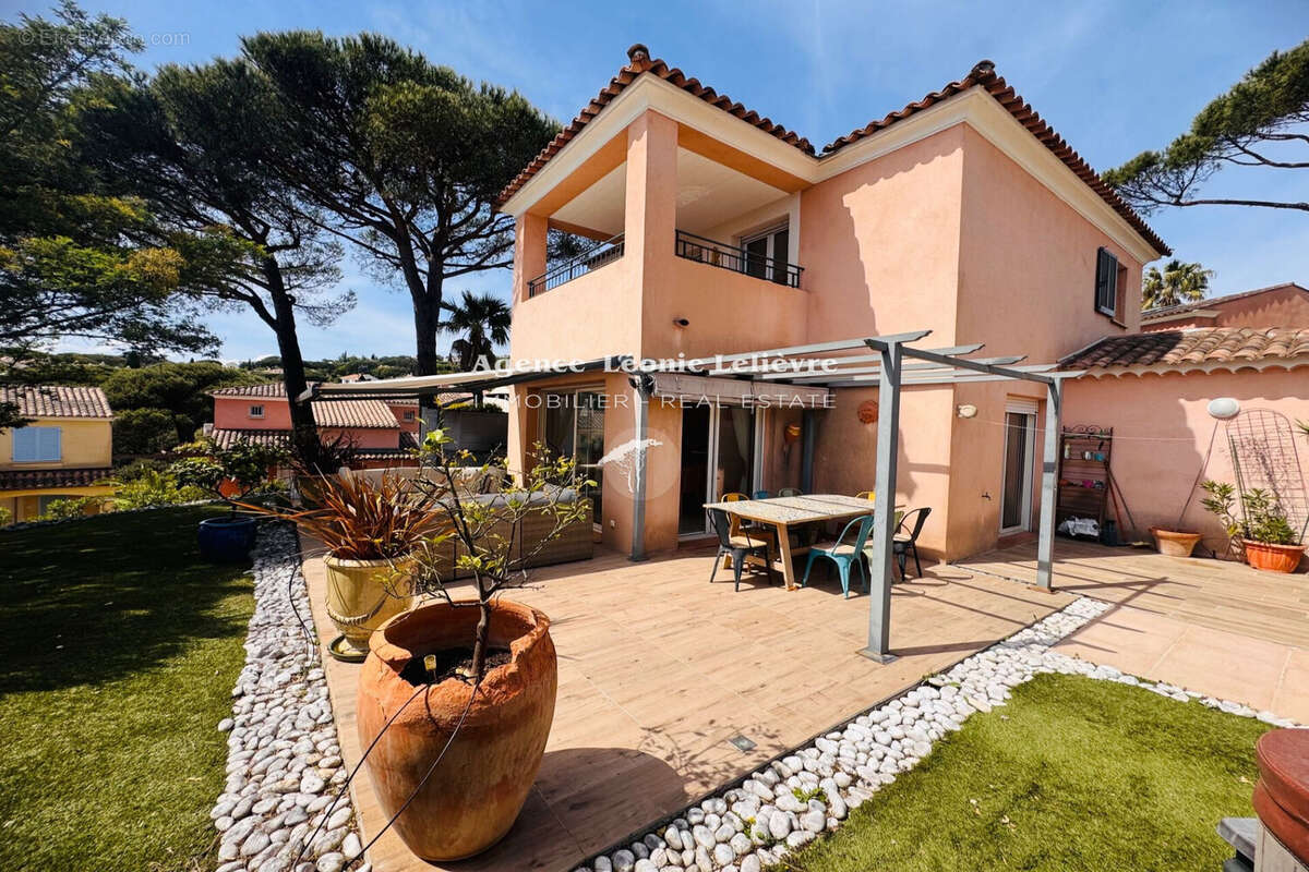 Maison à LES ISSAMBRES