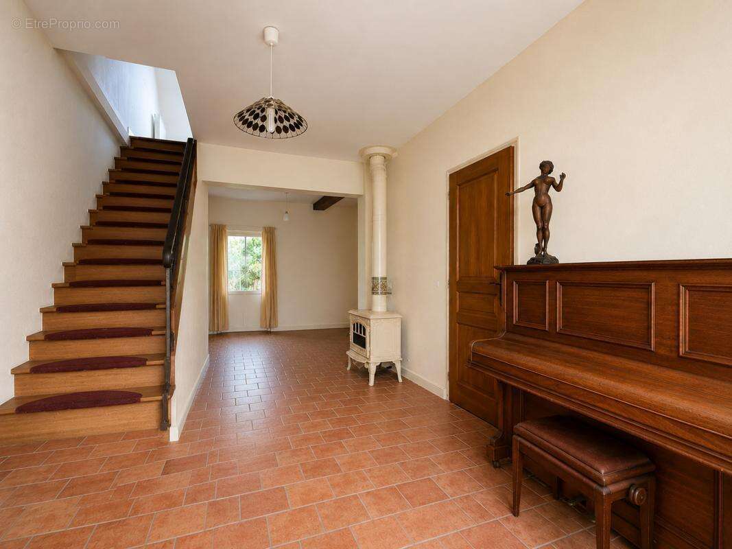 Maison à POILLY-SUR-THOLON