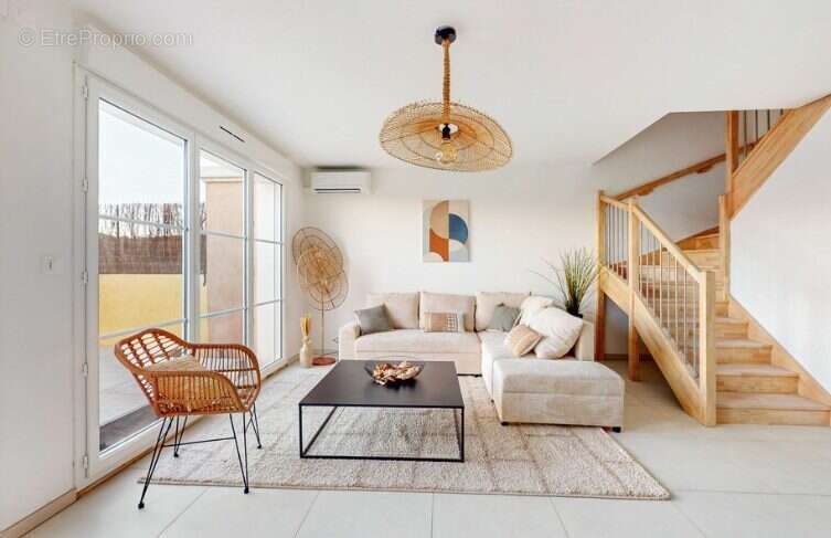 Maison à LA GARDE-FREINET