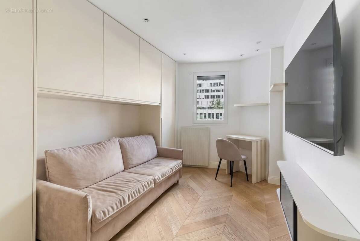 Appartement à LEVALLOIS-PERRET