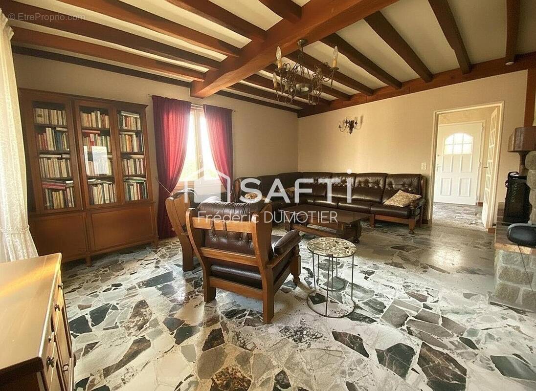 Photo 1 - Maison à ROISEL