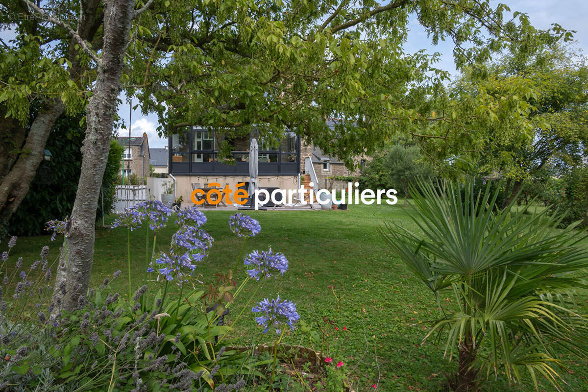 Maison à SAINT-MELOIR-DES-ONDES