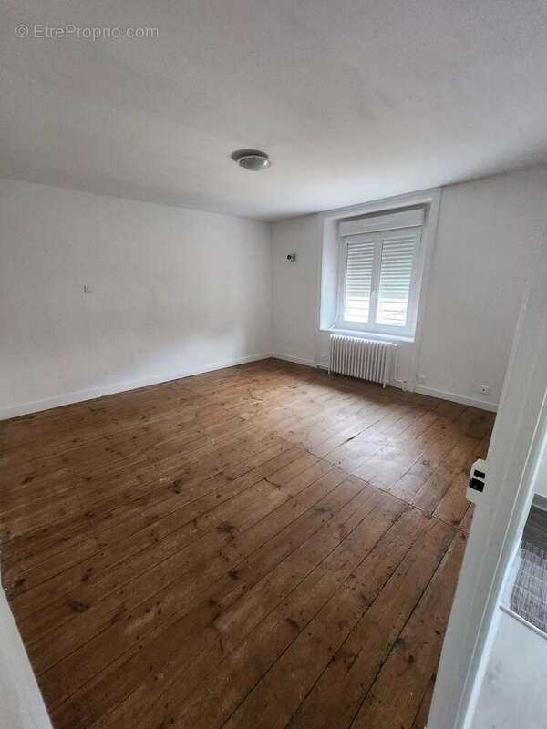 Maison à SAINT-JUNIEN