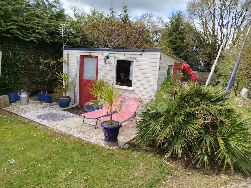 EXCLUSIVITE -PLEVIN- Maison convivial 176 m2 - Grand jardin arboré/paysager - dépendances proche de CARHAIX - photo 14