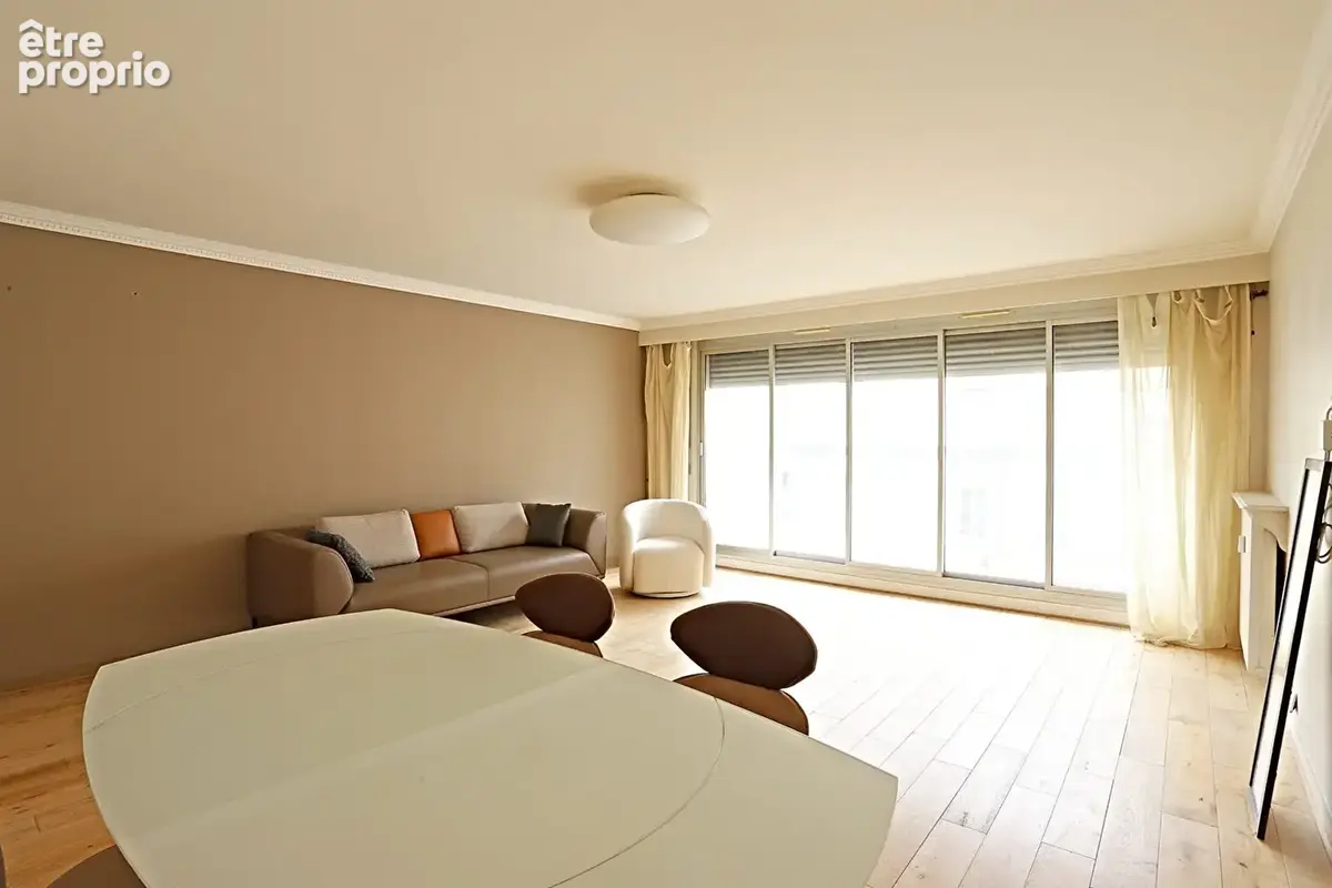Cambronne, 2 P 56,59 m²+ balcon 4 m² - photo 2
