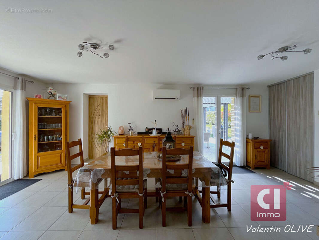 Maison La Roquebrussanne 4 pièces 105 m2 - photo 6