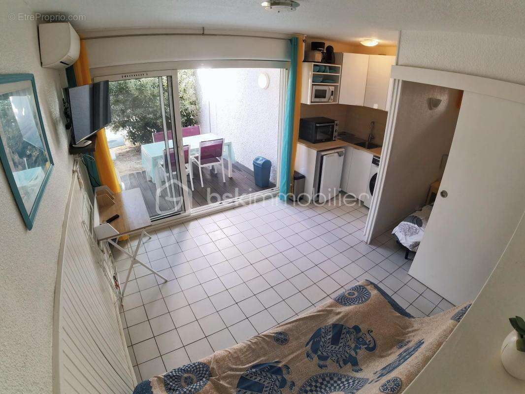 Port-Leucate : Appartement T2 au RDC les pieds dans le sable, avec terrasse et parking sécurisé - photo 3