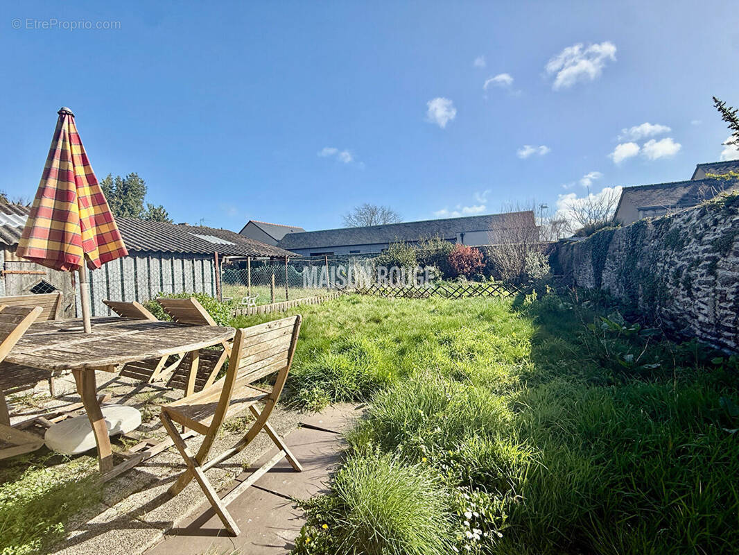 Maison à SAINT-JOUAN-DES-GUERETS
