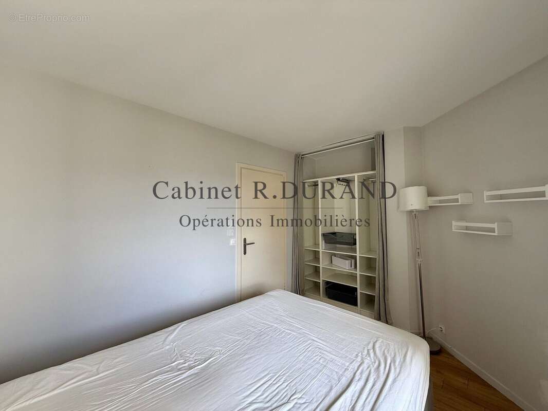 Appartement à LA GARENNE-COLOMBES