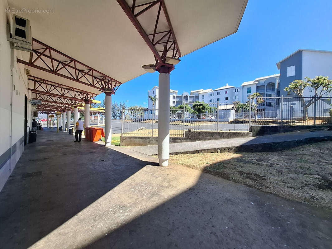 Commerce à SAINT-PIERRE