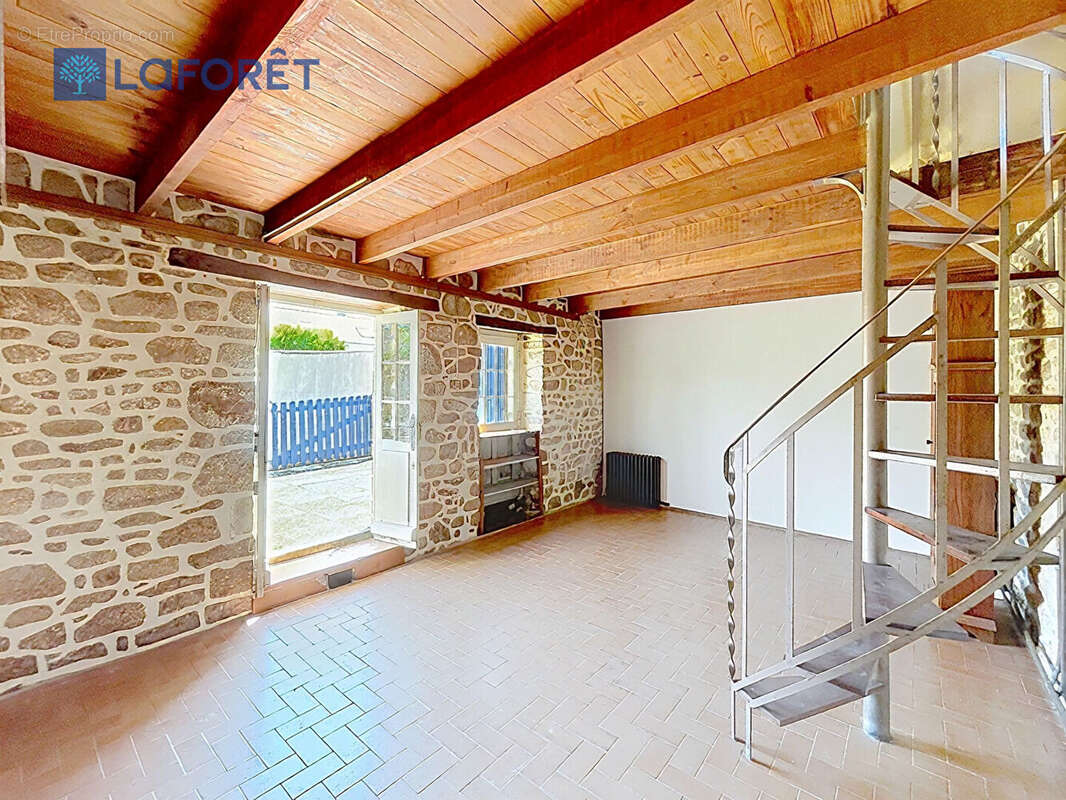 Riantec - les salles  - exclusivité  - maison à rénover - photo 4