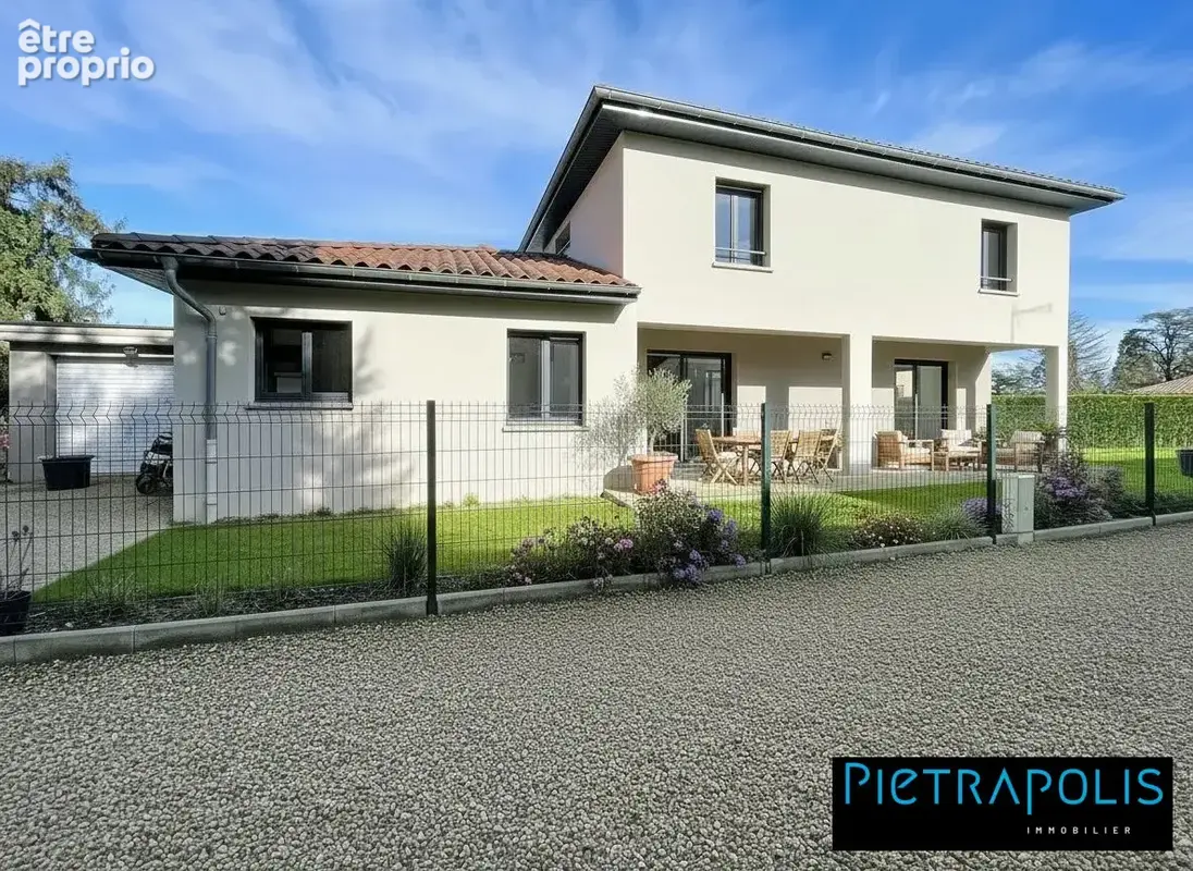 Photo Maison à Limas au prix de 449 500€
