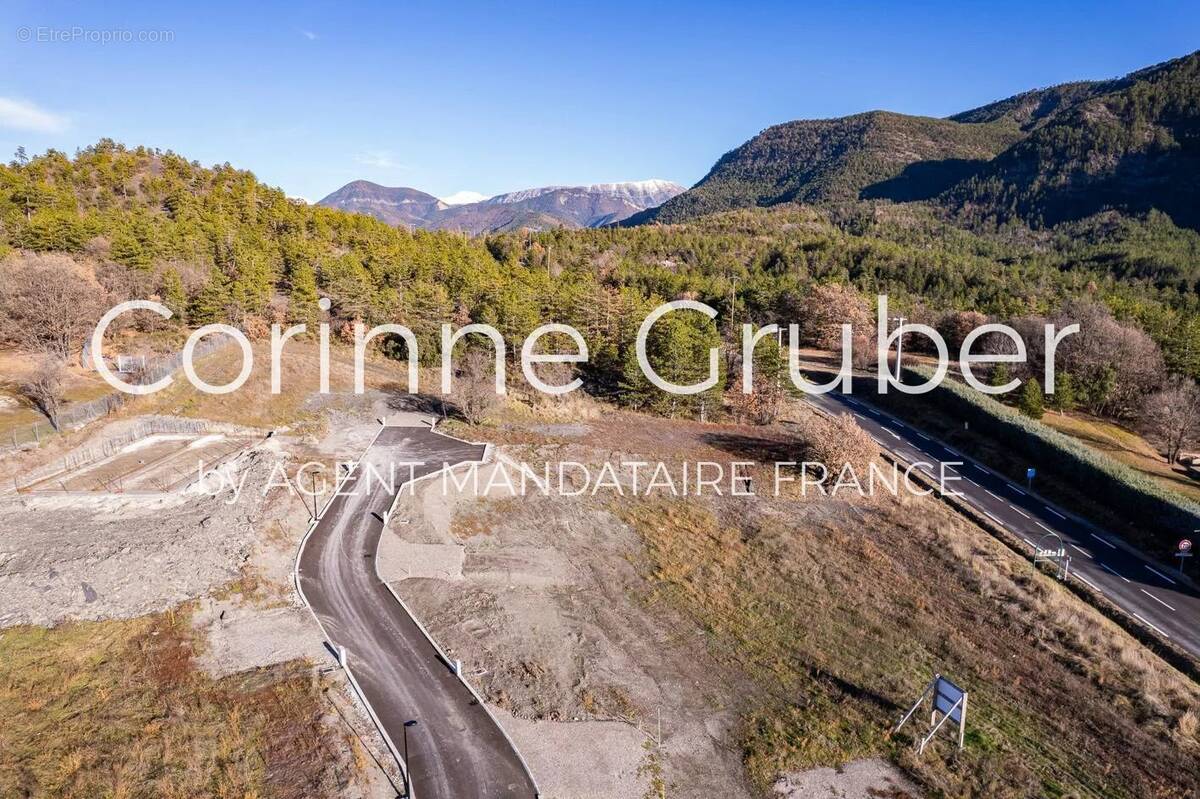 Terrain à DIGNE-LES-BAINS