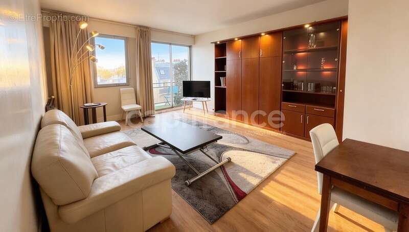 Appartement à PARIS-8E