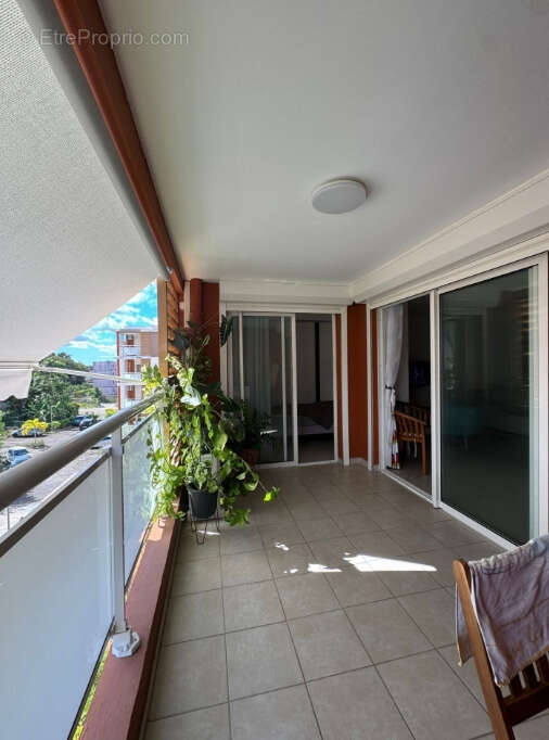 À vendre   Appartement T2 avec parking   Les Abymes - photo 2