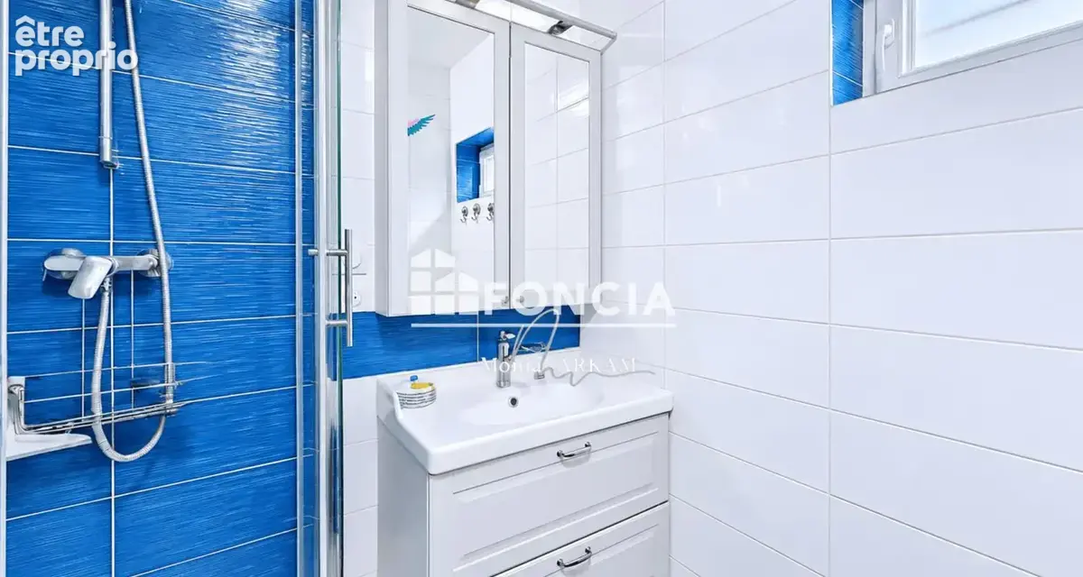 Centre ville – charmante maison – 3 chambres – voie privée – terrasse & cour – stationnement – cave – bon état – exclusivité - photo 11