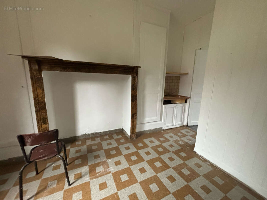 Maison à MONTIGNY-LES-JONGLEURS