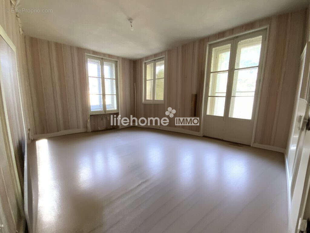 Maison à VILLEDIEU-SUR-INDRE