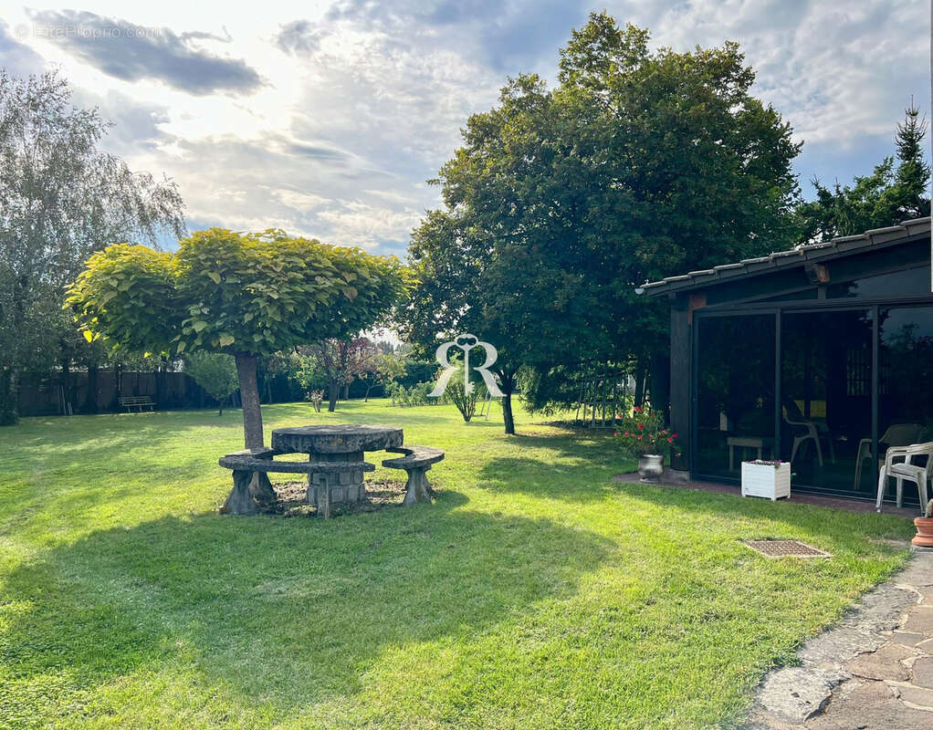 Maison à PONT-DU-CHATEAU