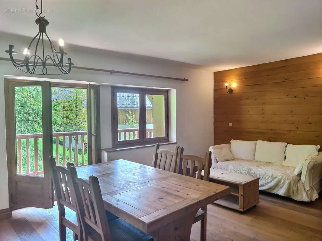 Appartement à LES ALLUES