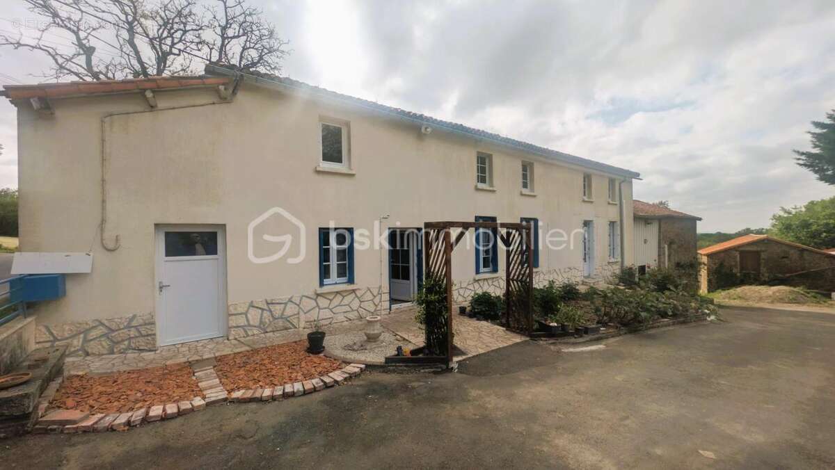 Maison à LE BEUGNON