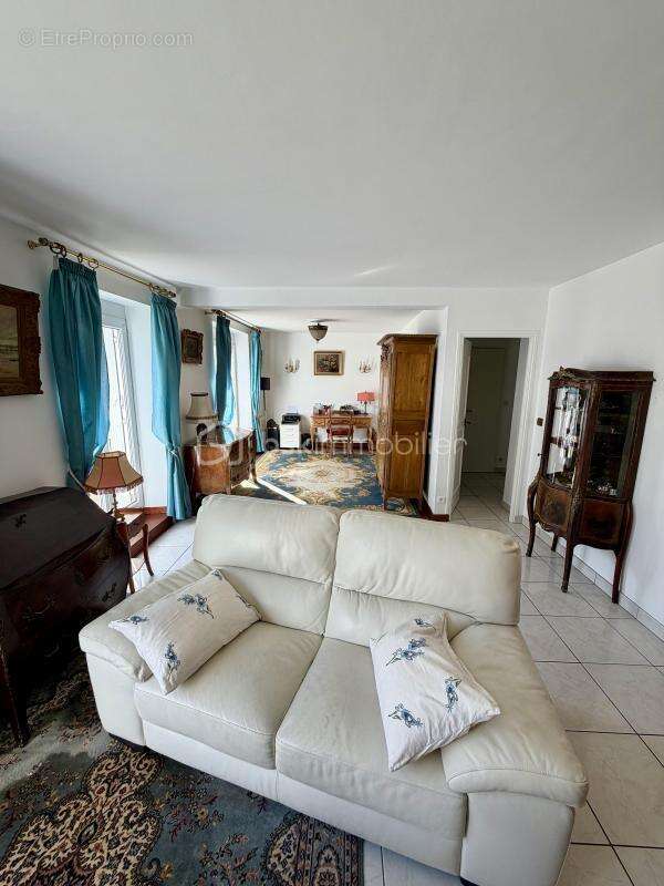 Appartement T3 en plein centre ville d'Auray avec Terrasse - photo 3