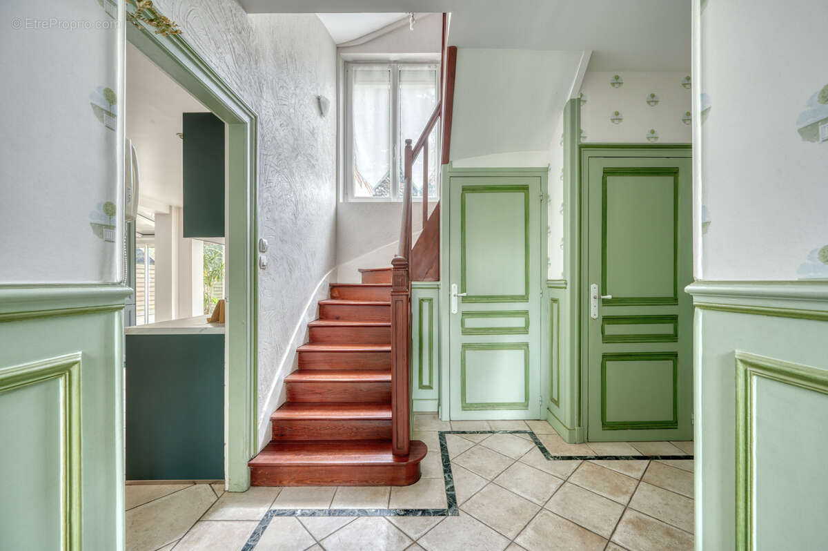 Maison à BONNIERES-SUR-SEINE