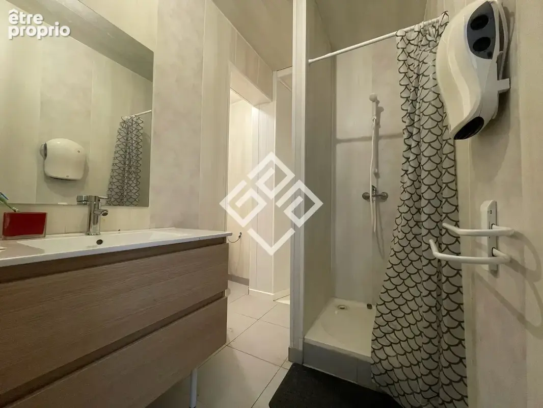 Maison de village rénovée avec 3 logements - photo 6