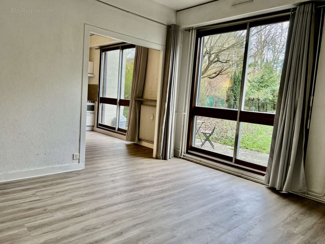 Appartement à BIEVRES