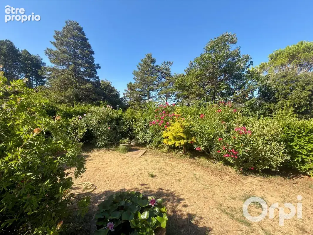 Saint-Péray — Maison familiale de 142 m² avec grand terrain - photo 4
