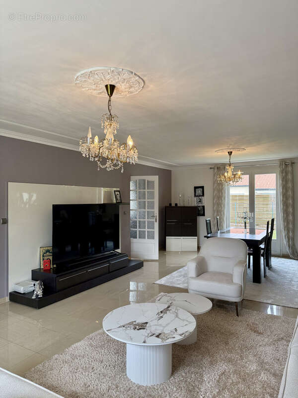 Maison à PONT-DU-CHATEAU