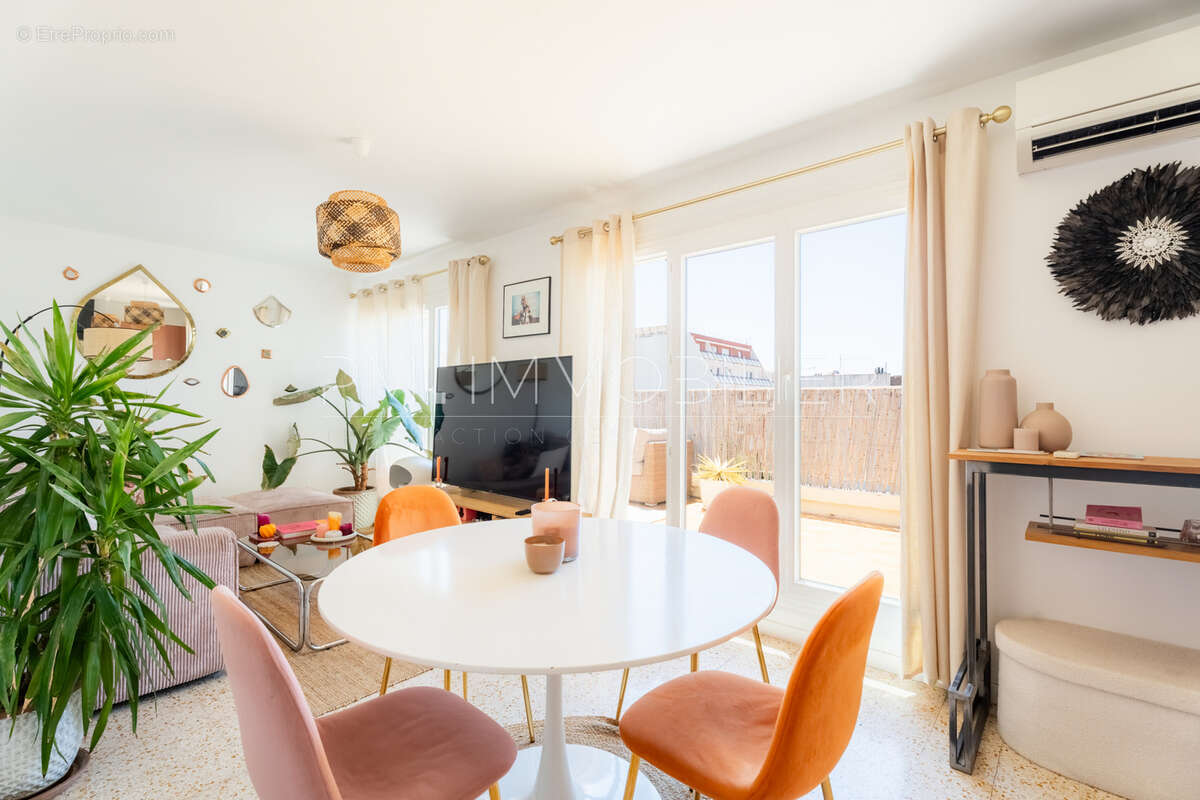Appartement 74 m² à Marseille-4e  - photo 3