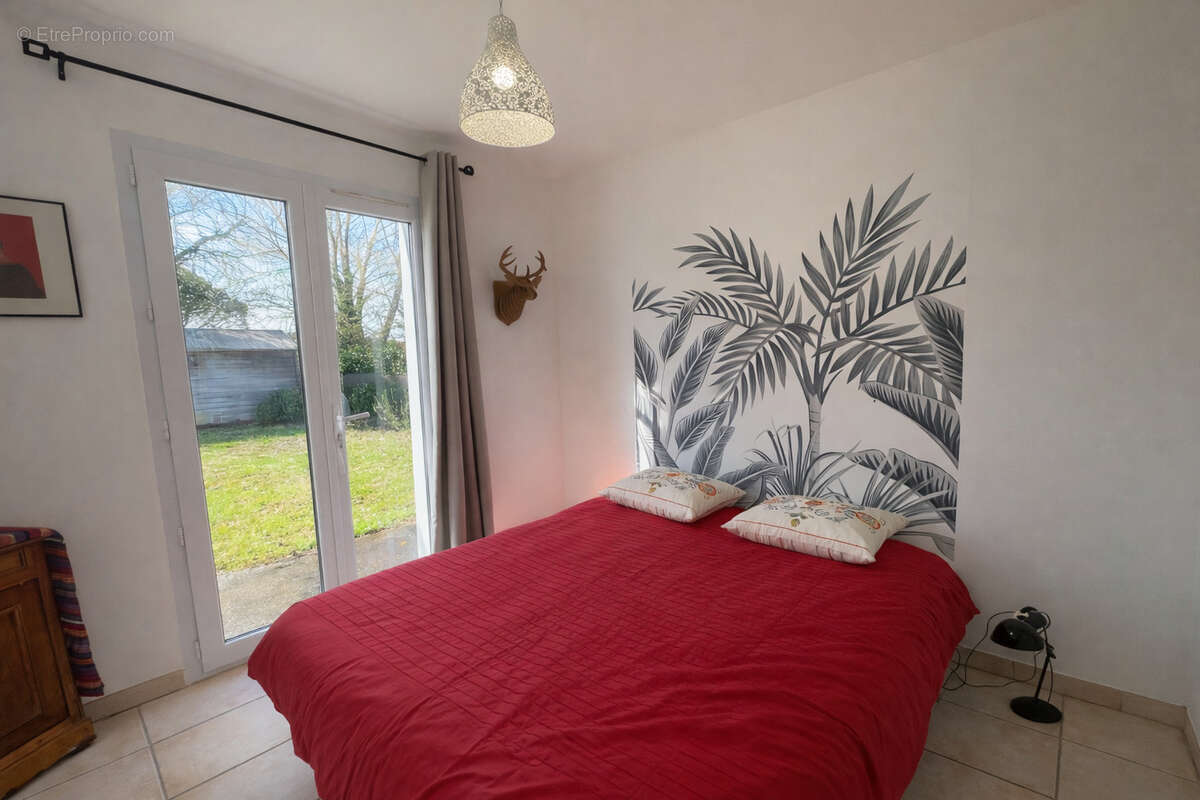 Maison à MONTBOUCHER-SUR-JABRON