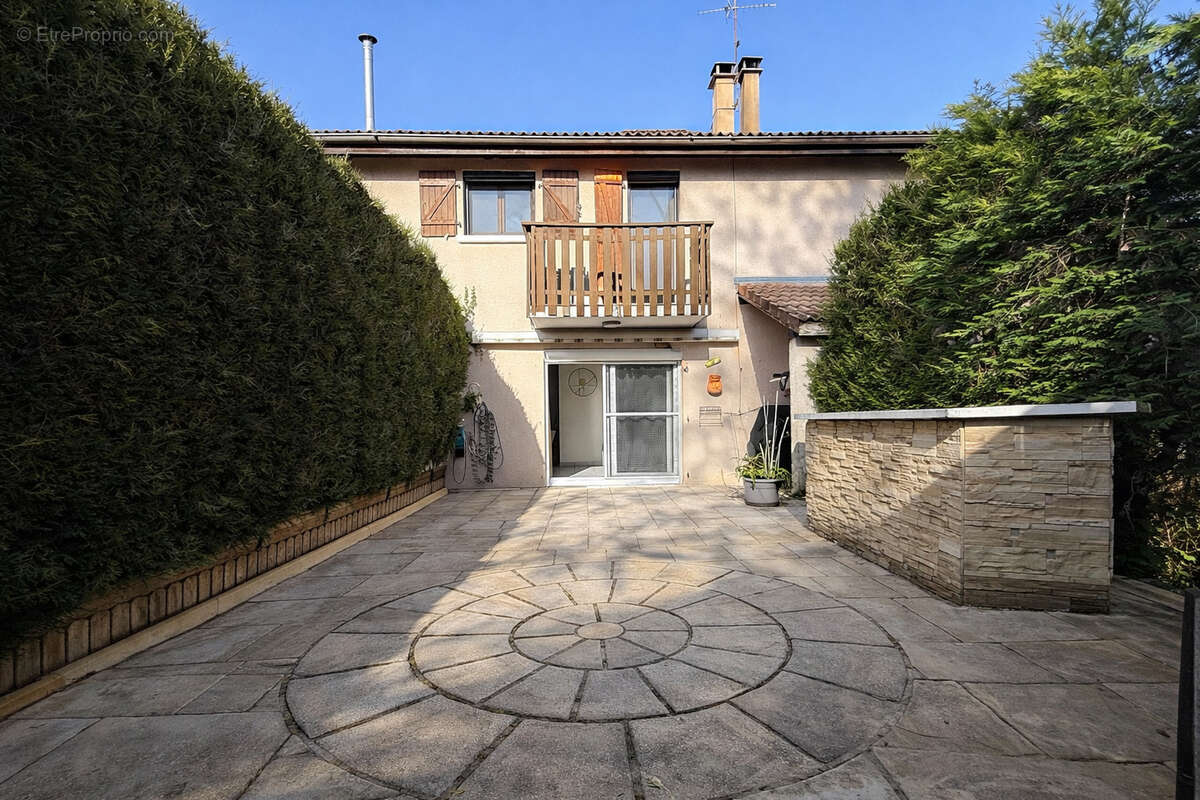 Maison à FERNEY-VOLTAIRE