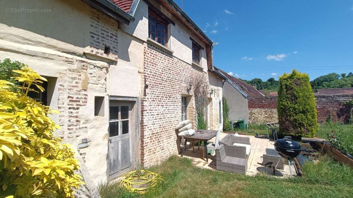 49314493c.jpg - Maison à MERU