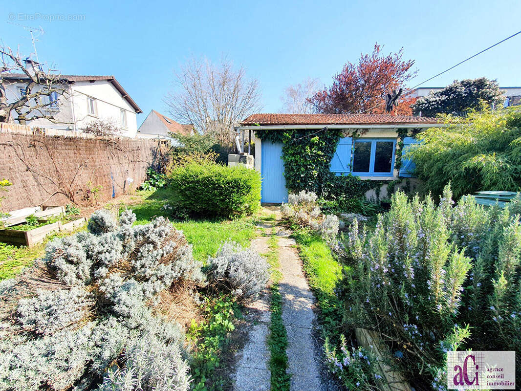 Maison à L'HAY-LES-ROSES