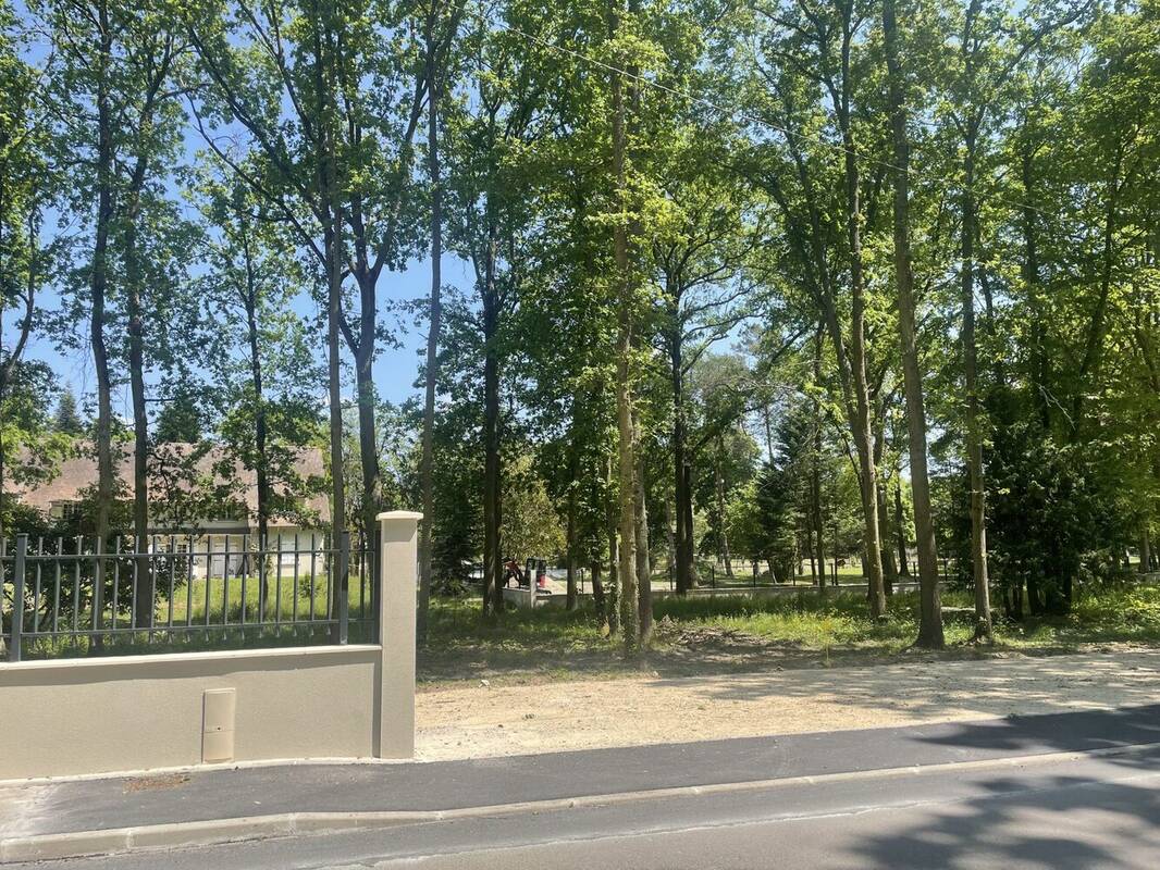 Terrain à ONCY-SUR-ECOLE