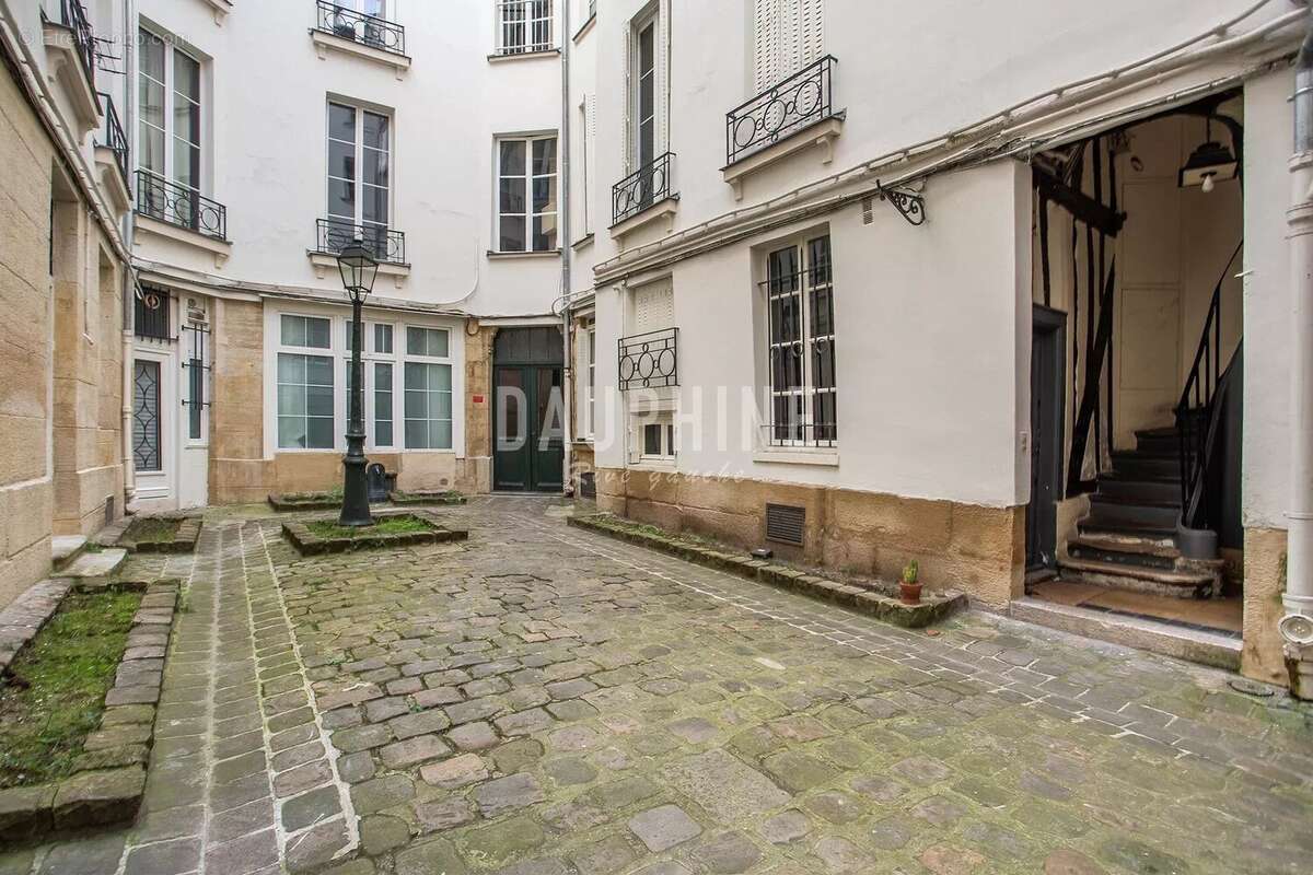 Appartement à PARIS-5E