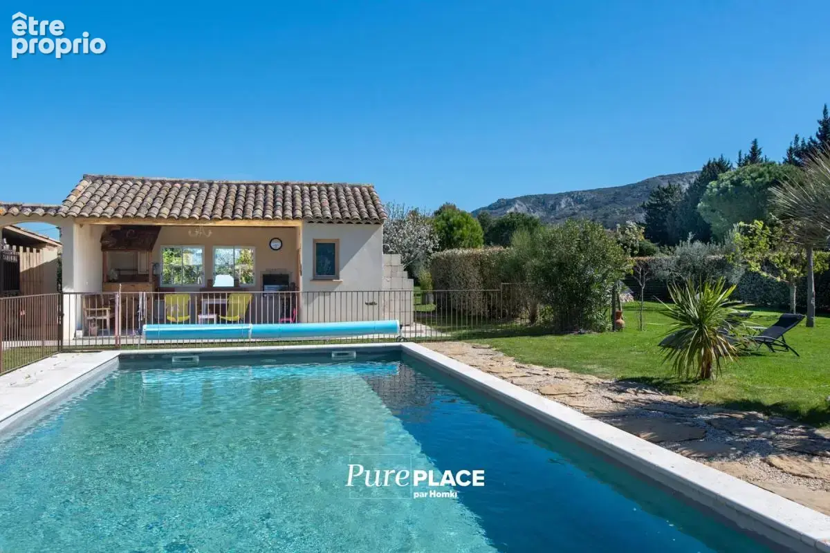 Mas provençal d’exception – Vue sur le Luberon – Environnement confidentiel - photo 4