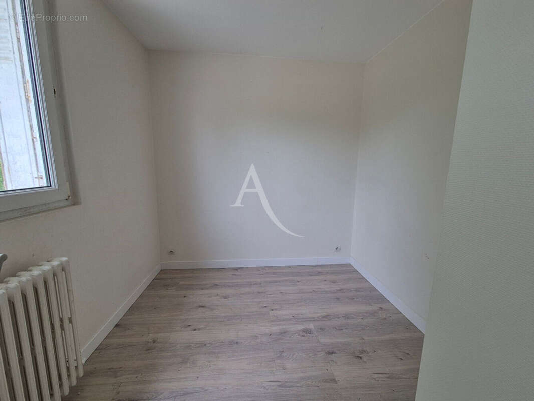 Maison à BURES-SUR-YVETTE