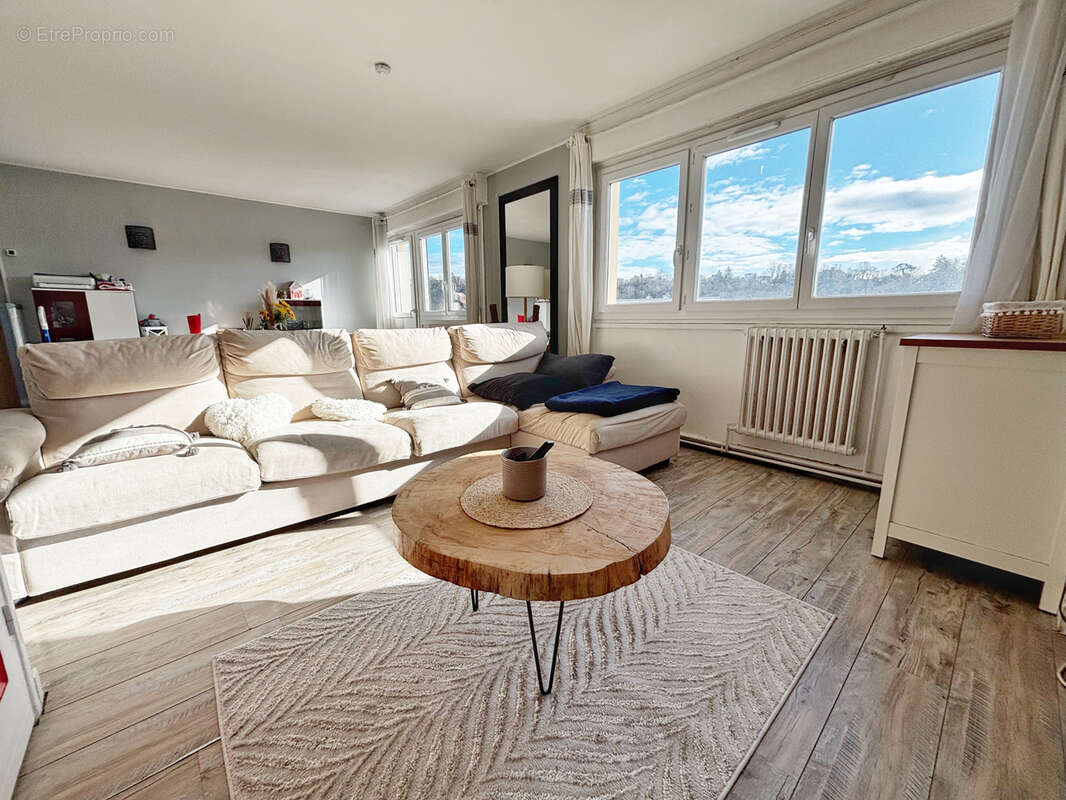 Appartement à FEYZIN