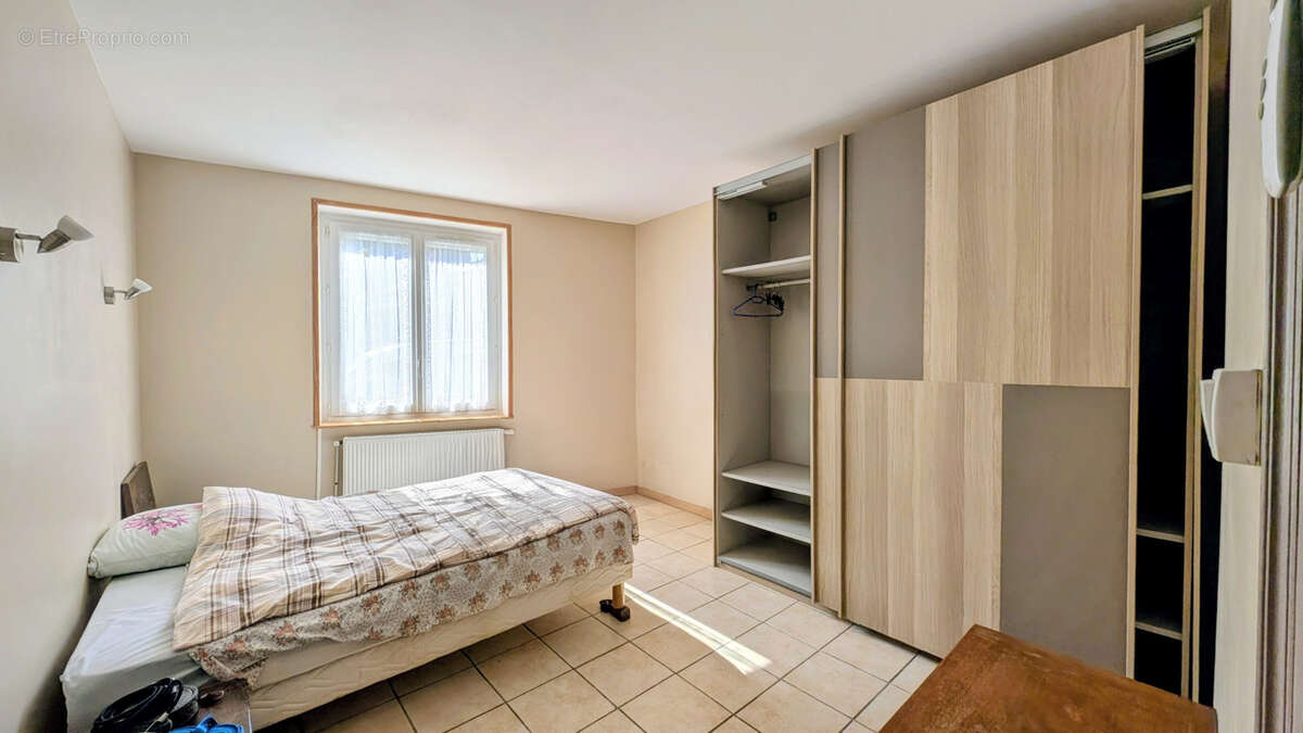 Appartement à CHATILLON-LA-PALUD