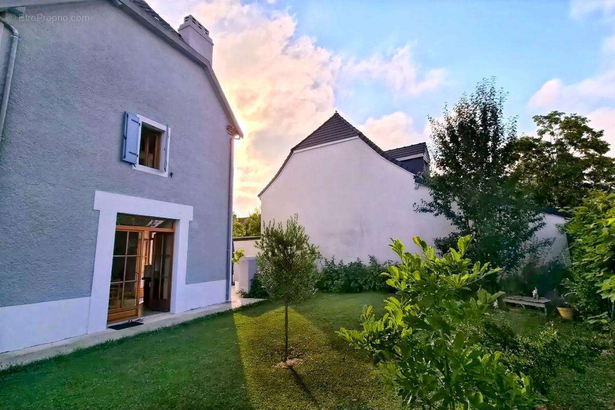 Maison de caractère au coeur de lons - photo 2