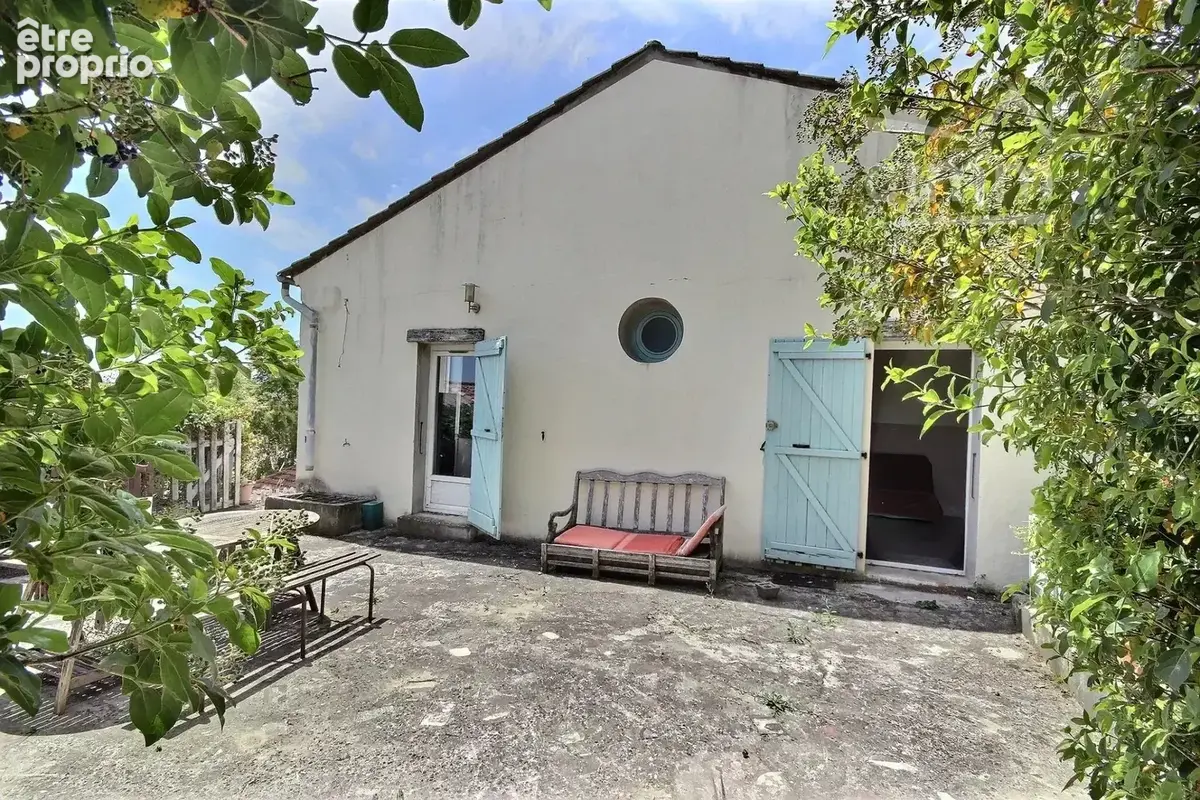 Maison de ville à renover avec vue dominante – 2 logements – terrain 5 000 m² – le teil - photo 3