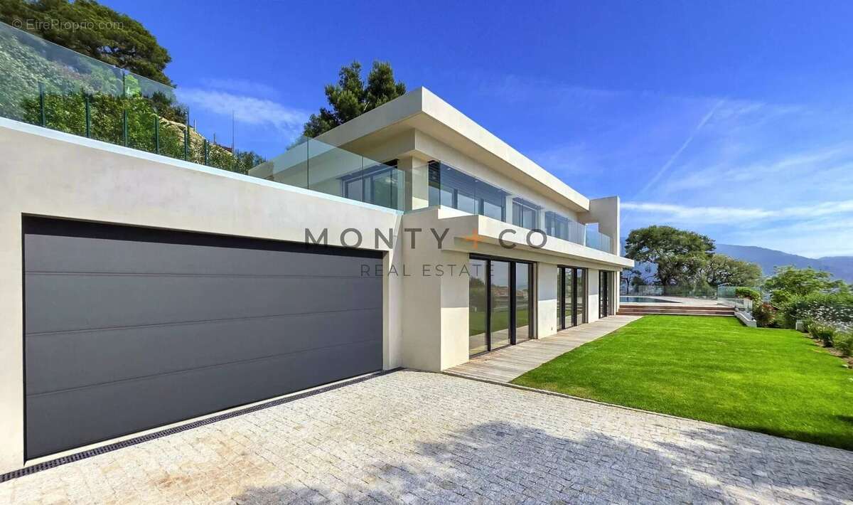 Maison à ROQUEBRUNE-CAP-MARTIN