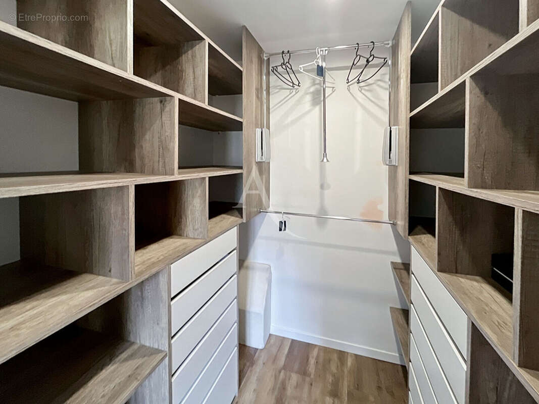 Maison à MEZY-SUR-SEINE