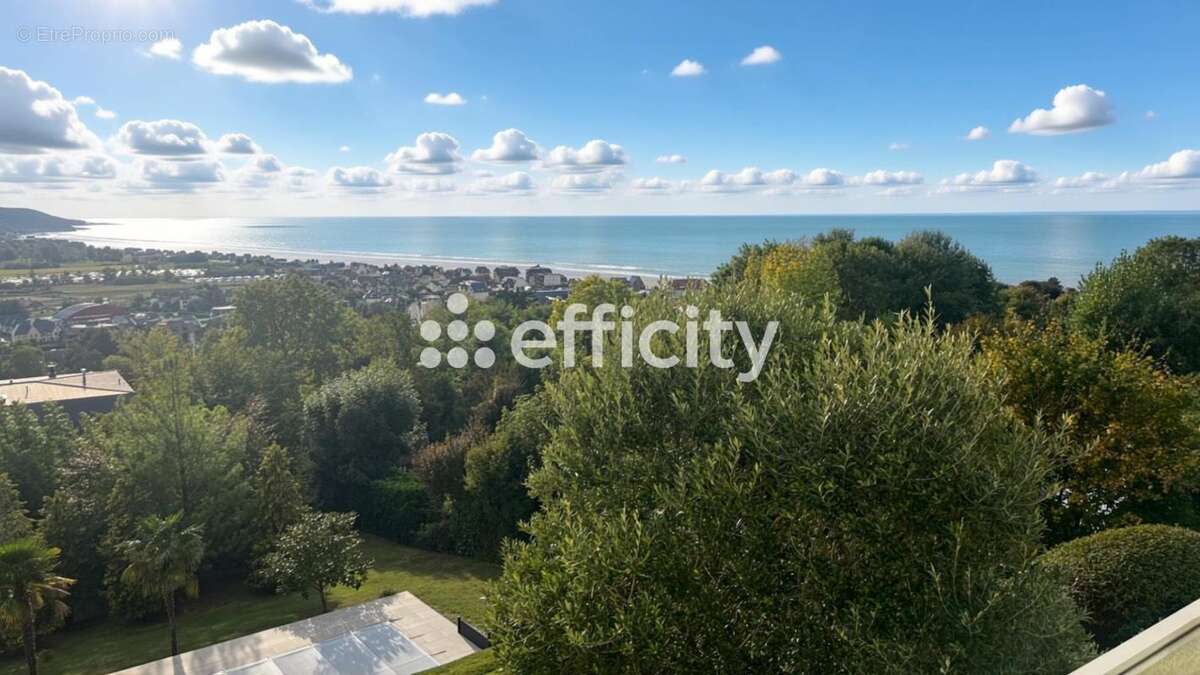 Maison à BENERVILLE-SUR-MER